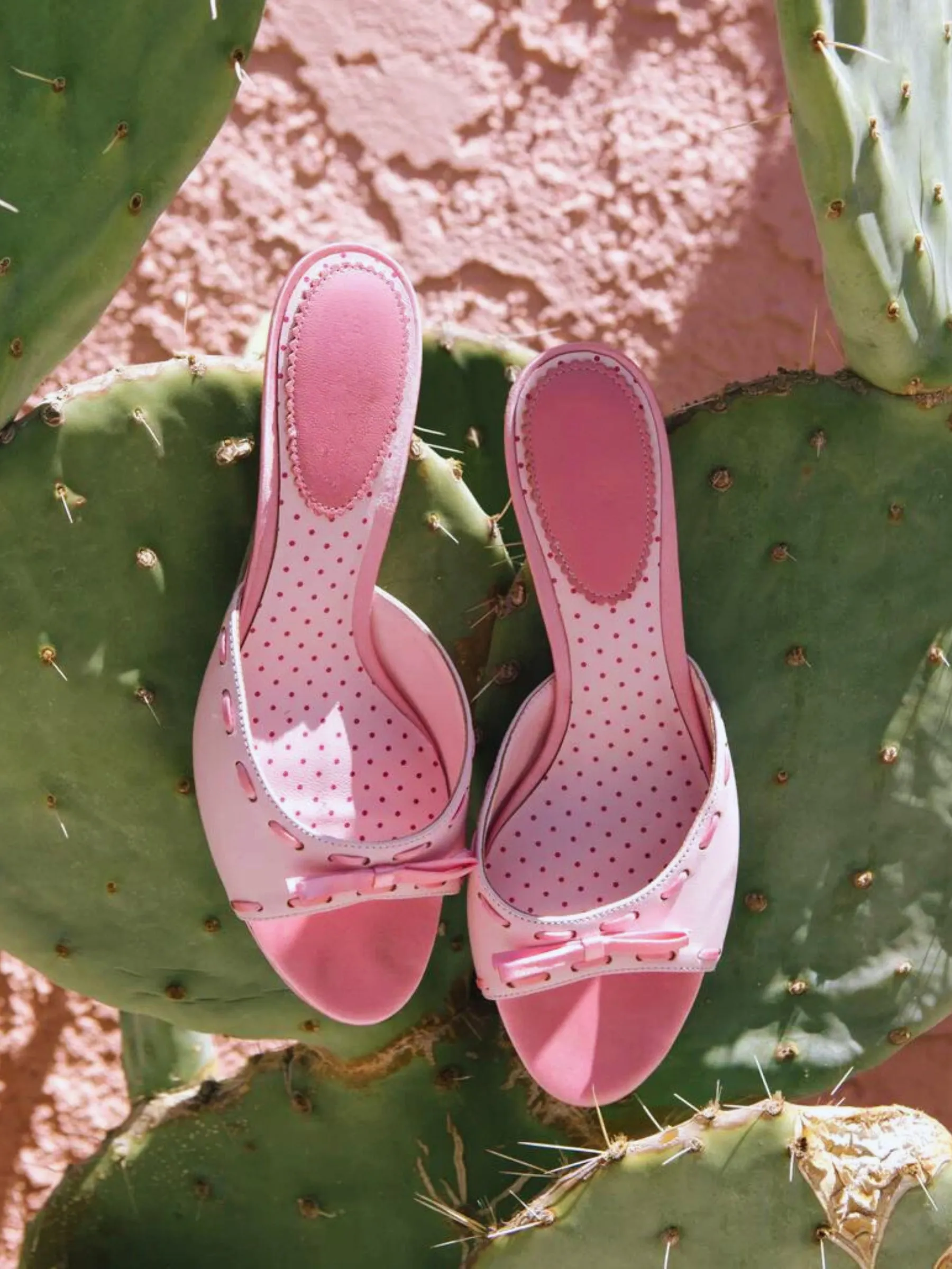 Marbella Bow Sandals in Pink