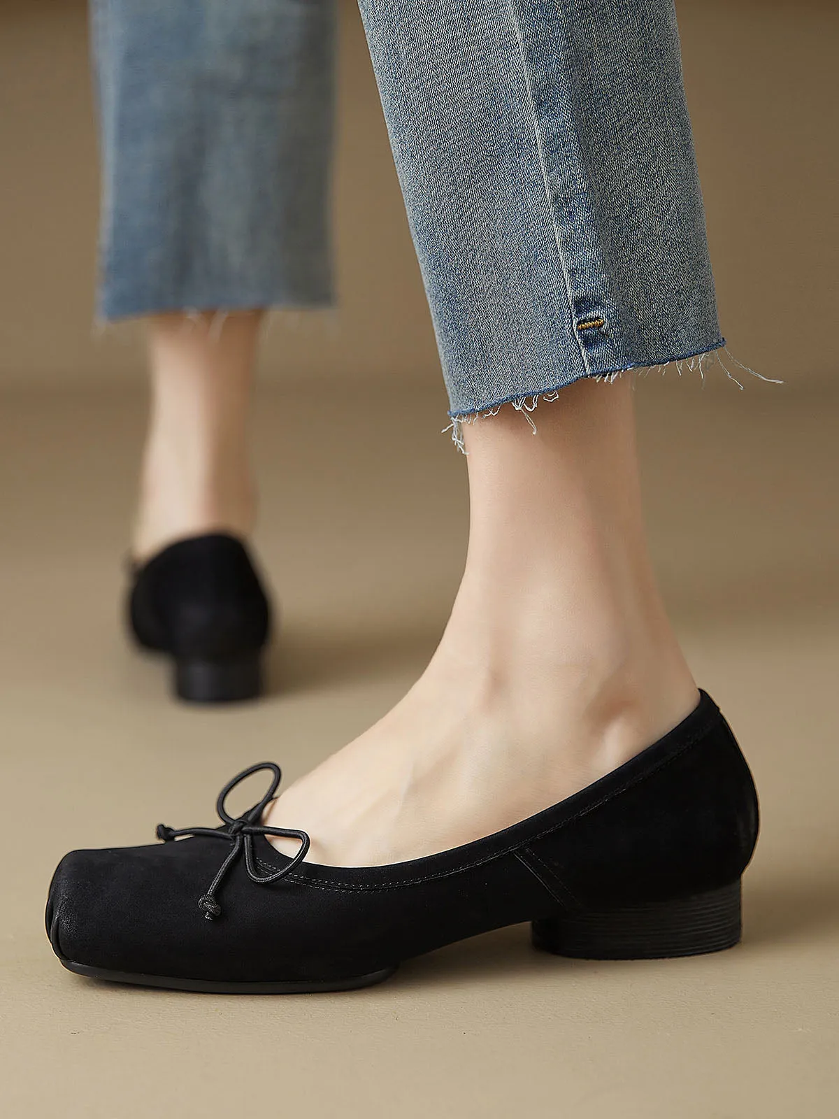 Women's Solid Color Square Toe Leather Ballerina